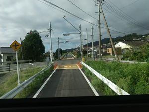 旧鉄道の踏切は、BRTで信号になりました