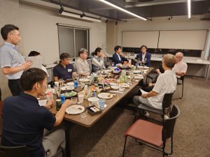夜の部はトーケミ細谷社長挨拶でスタート